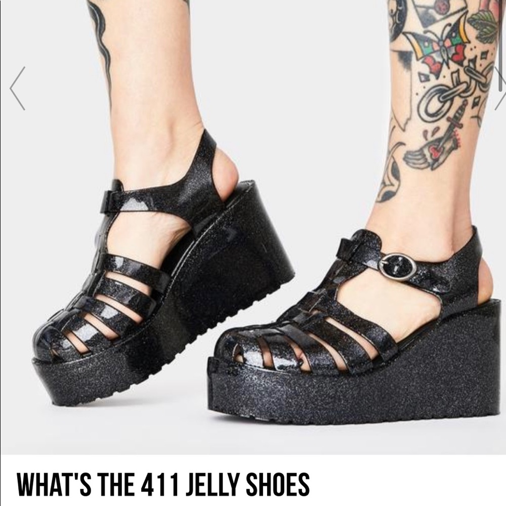 NIB Bamboo Dolls Kill “what’s the 411” black & silver sparkle jelly platforms